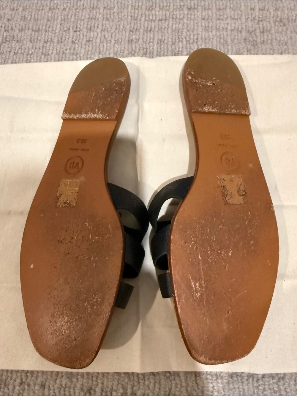 Veronica Bears Casey Sandals